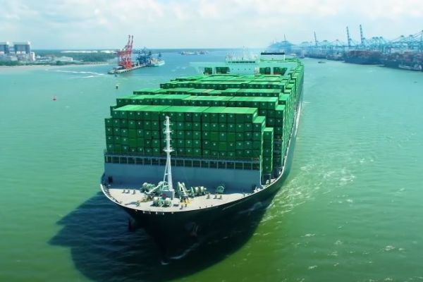 Un navire en panne, et le commerce mondial est déjà en état de nervosité