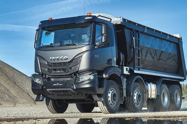 IVECO vervollständigt die Produktpalette mit dem IVECO T-WAY Offroad-Lastwagen